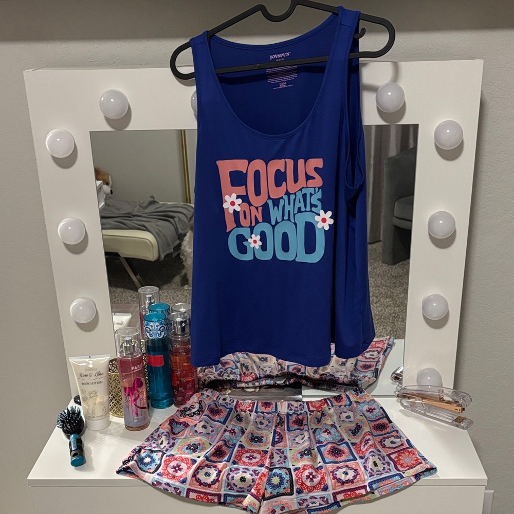 Women’s Medium Blue Graphic Tank and Patterned Shorts Set
